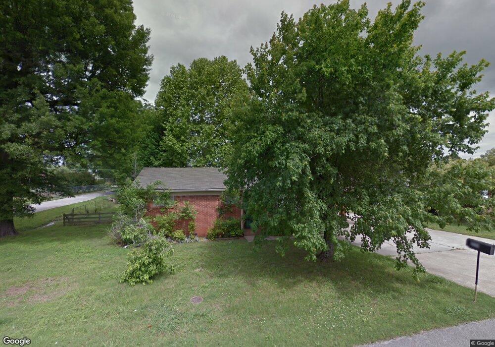 201 Walnut Dr, Paragould, AR 72450 - photo 1