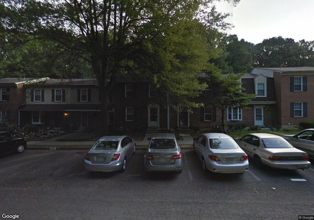 6408 Old Scotts Ct, Springfield, VA 22152 - photo 1