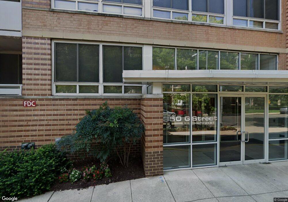 Potomac Place Condominiums unit N-603, Washington, DC 20024 - photo 1