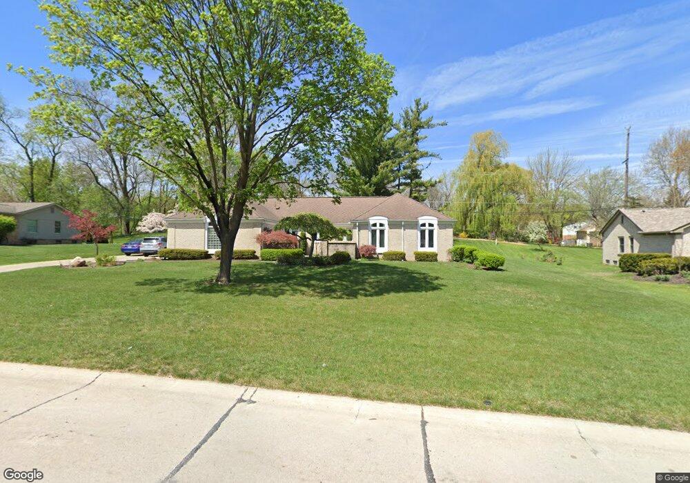 1571 Ashover Dr, Bloomfield Hills, MI 48304 - photo 1