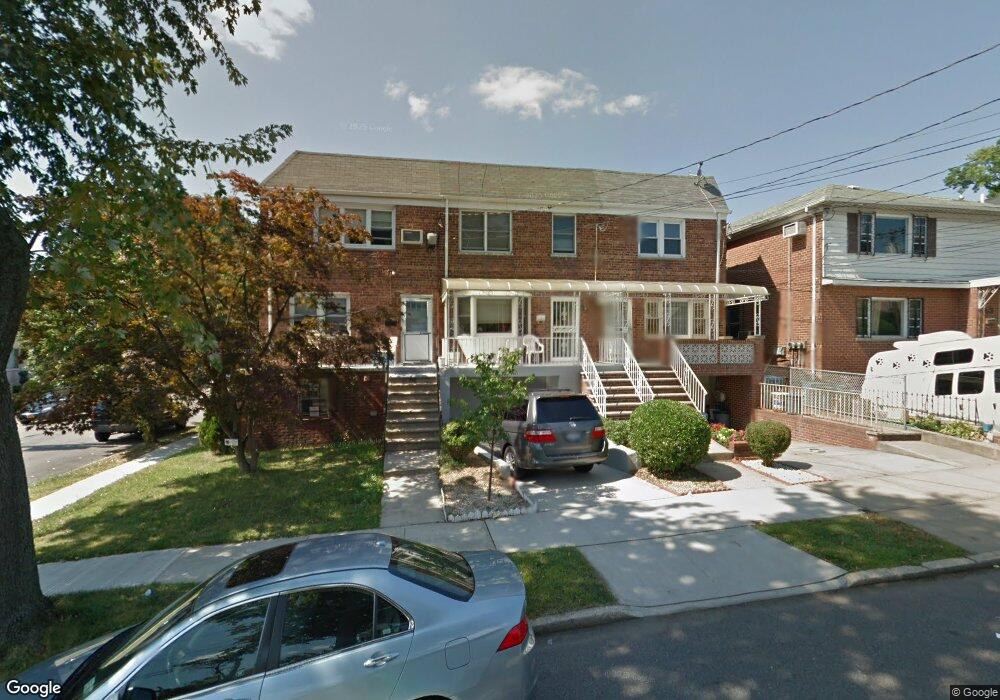 6140 138th St, Flushing, NY 11367 - photo 1