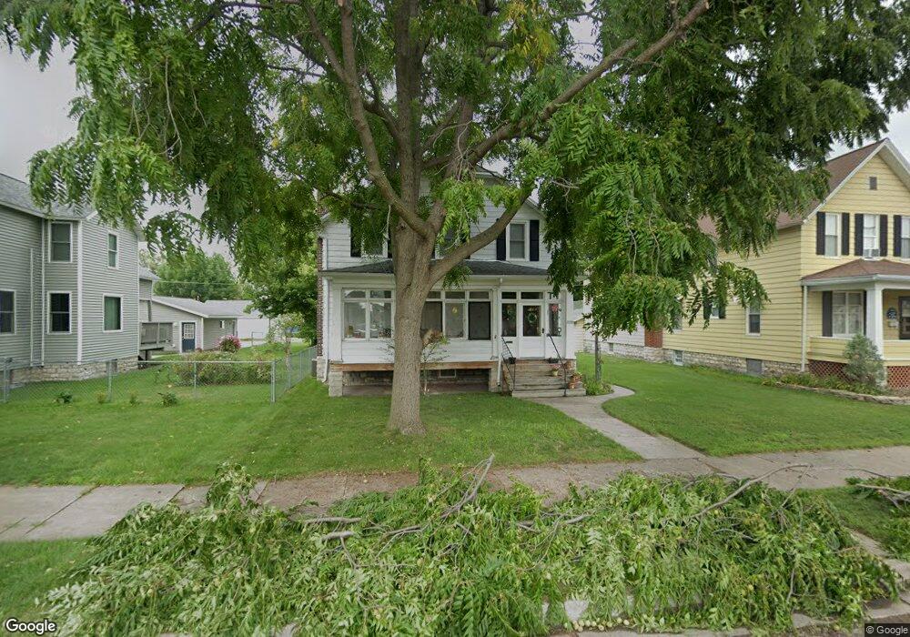 1108 15th Ave, Menominee, MI 49858 - photo 1