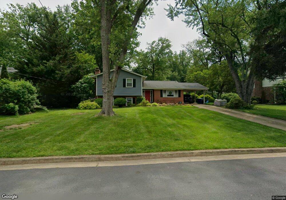 9303 Santayana Dr, Fairfax, VA 22031 - photo 1