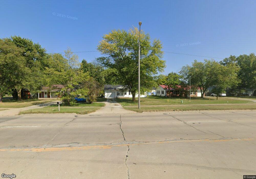 2904 S Banker St, Effingham, IL 62401 - photo 1