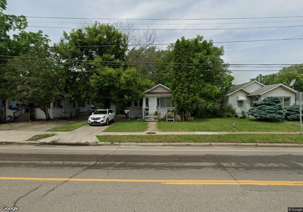 2606 Fenton Rd, Flint, MI 48507 - photo 1