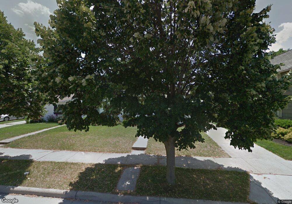 505 E Mechanic St, Wapakoneta, OH 45895 - photo 1