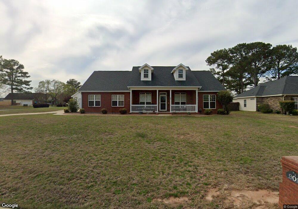 909 Bay Laurel Cir, Warner Robins, GA 31088 - photo 1