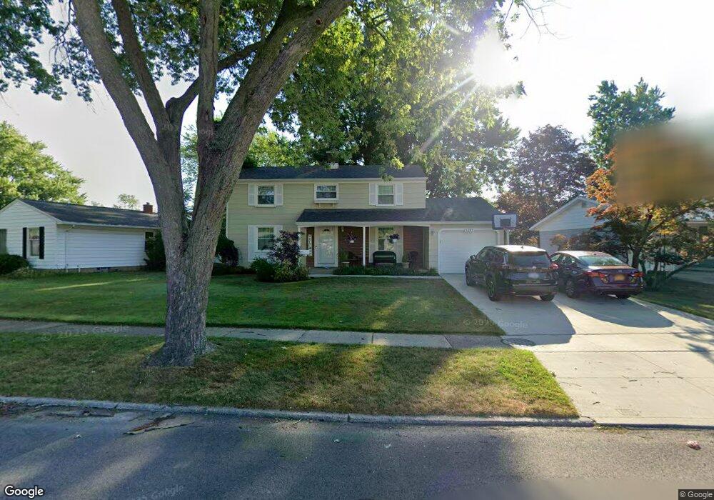 1291 Greenbrier Ln, North Tonawanda, NY 14120 - photo 1