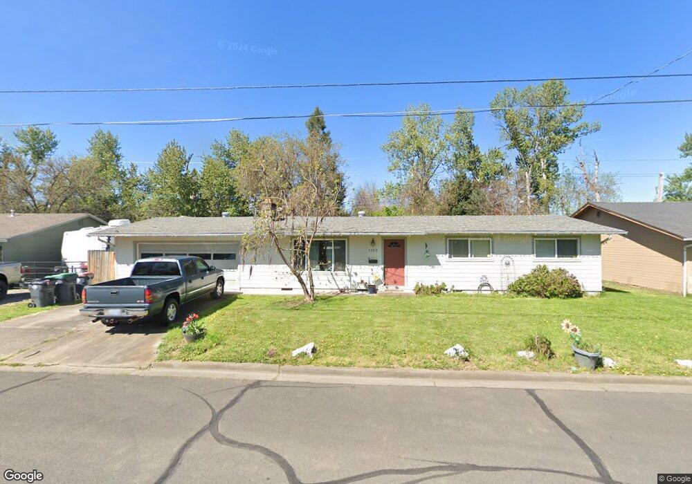 1103 Comet Ave, Central Point, OR 97502 - photo 1