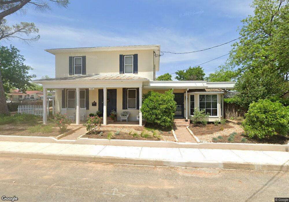 108 N Milam St, Fredericksburg, TX 78624 - photo 1
