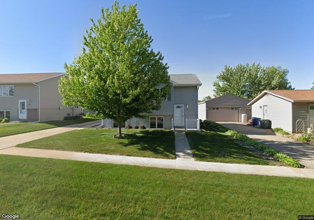 4020 Matthew Dr, Waterloo, IA 50701 - photo 1