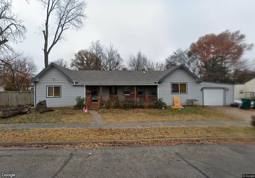 240 Stone Dr, Parsons, KS 67357 - photo 1