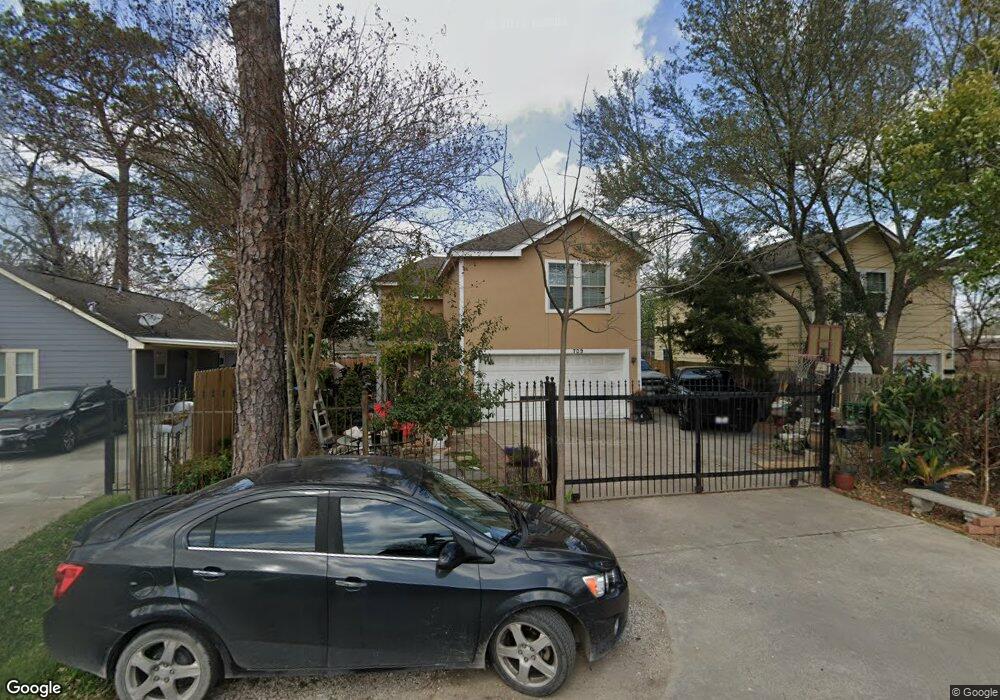 709 Warner St, Houston, TX 77022 - photo 1
