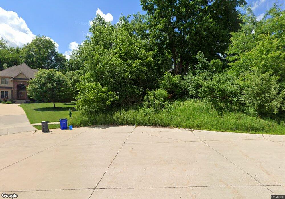 3815 Cedar Bluff Ct NE, Cedar Rapids, IA 52411 - photo 1