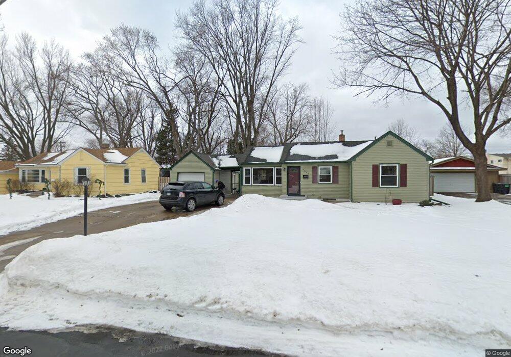 8540 Fremont Ave S, Bloomington, MN 55420 - photo 1