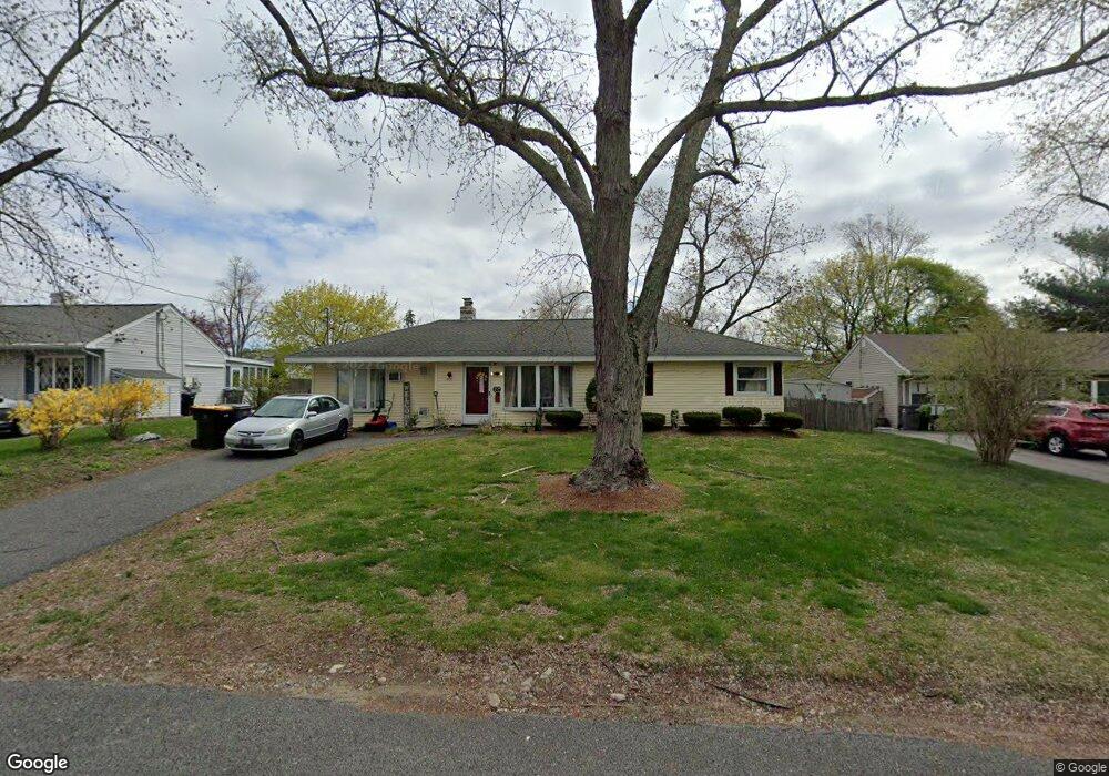 69 Brookfield Cir, Framingham, MA 01701 - photo 1