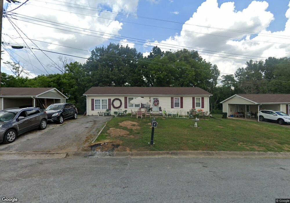 655 Spindle Tree Dr, Hopkinsville, KY 42240 - photo 1