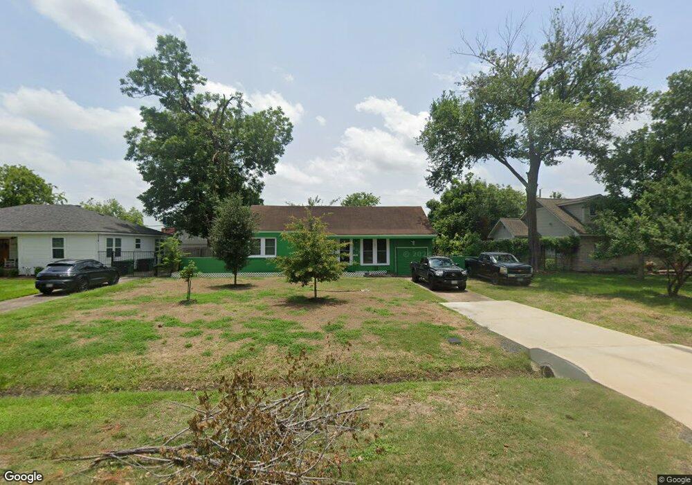 223 W 30th St, Houston, TX 77018 - photo 1