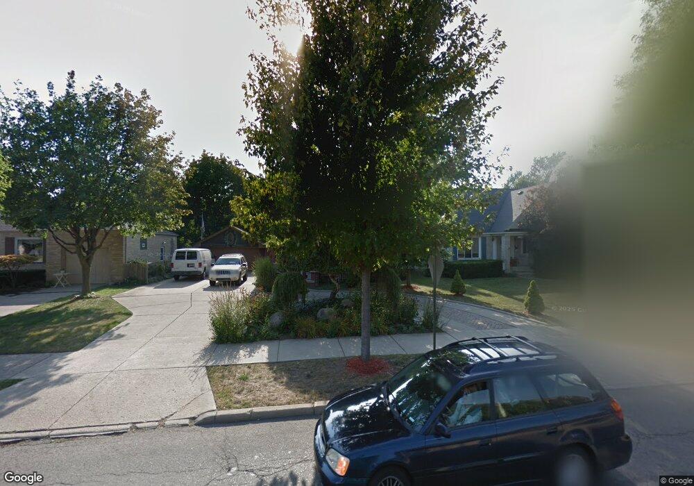 1217 Cadieux Rd, Grosse Pointe Park, MI 48230 - photo 1