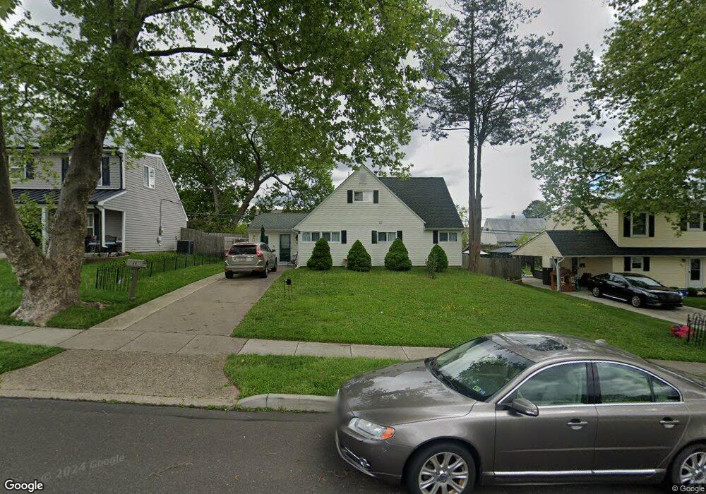 28 Azalea Ln, Levittown, PA 19055 - photo 1