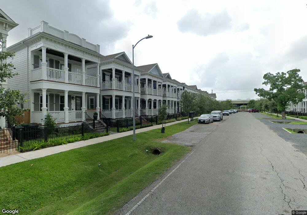 702 Ashland St, Houston, TX 77007 - photo 1