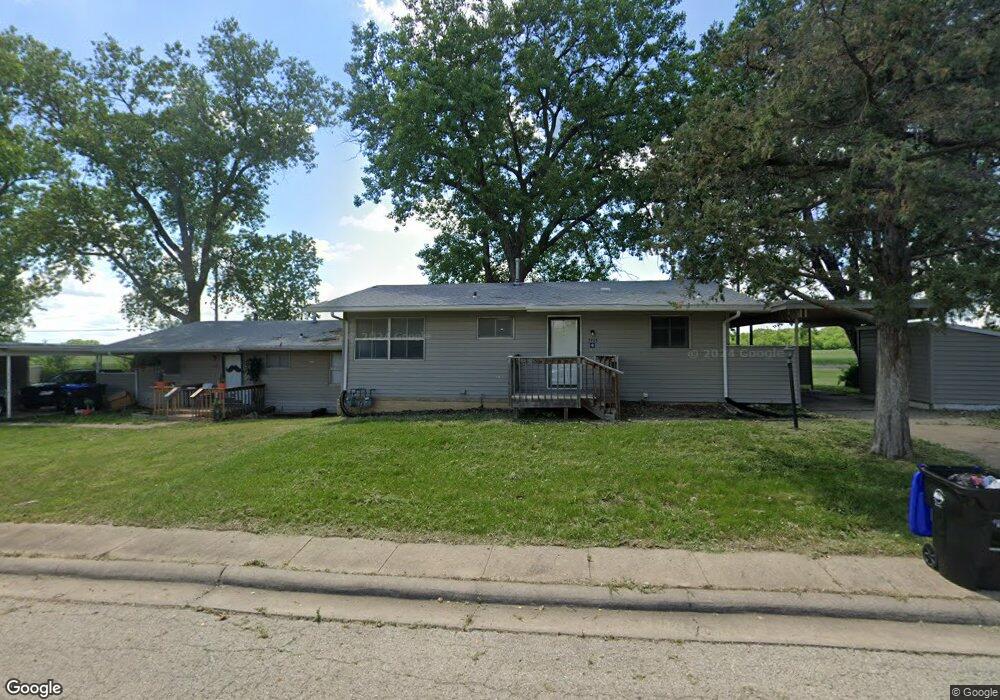 7135 SW Glencrest Dr, Topeka, KS 66619 - photo 1