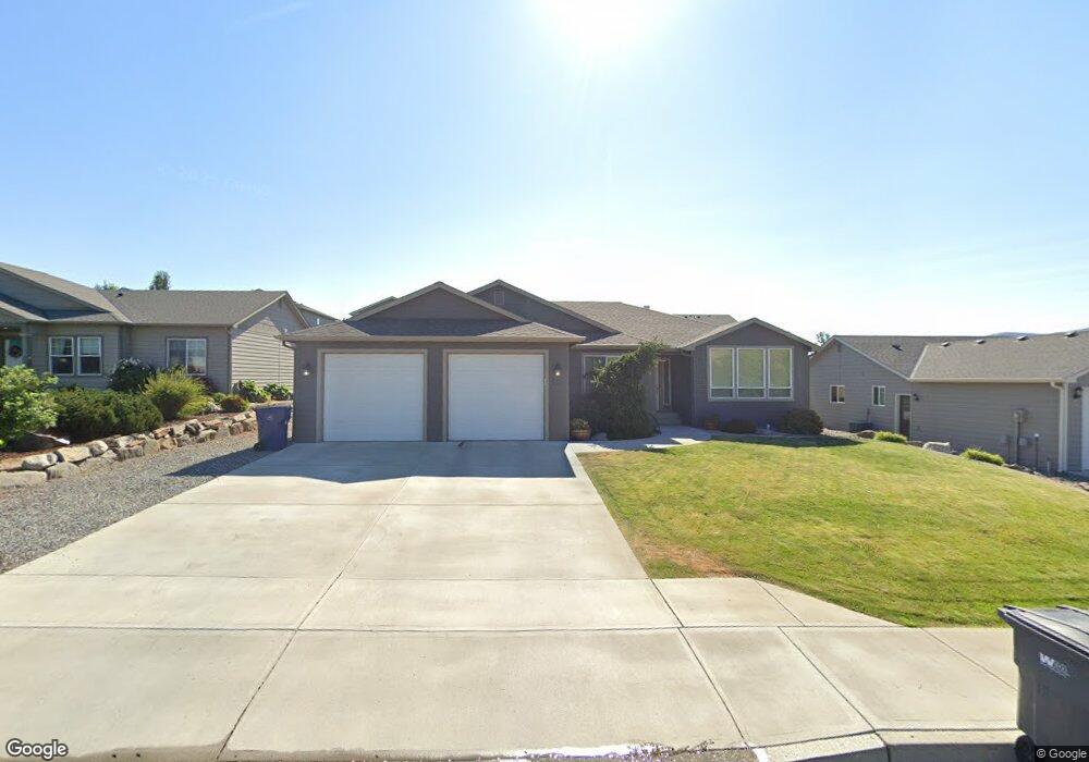 417 S Jarvis Ave, East Wenatchee, WA 98802 - photo 1