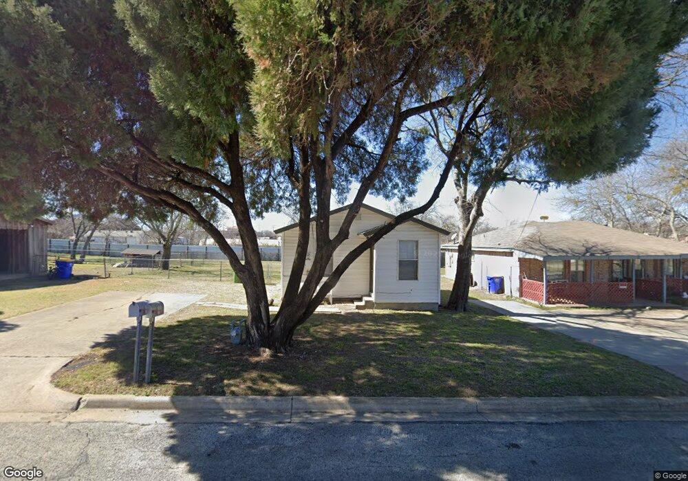 415 Hallvale Dr, Fort Worth, TX 76108 - photo 1