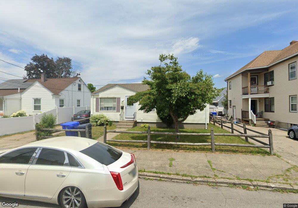 64 Mccabe Ave, Pawtucket, RI 02861 - photo 1