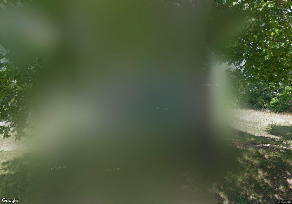 1301 Ann Arbor St, Flint, MI 48503 - photo 1