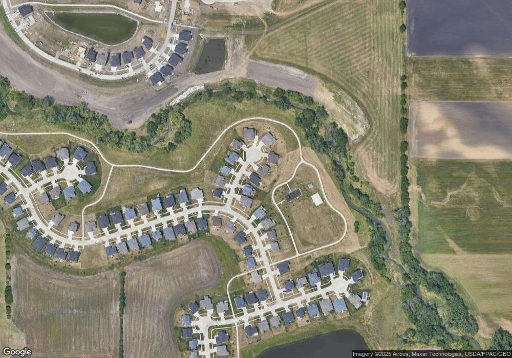 8011 NW 95th Cir, Johnston, IA 50131 - photo 1