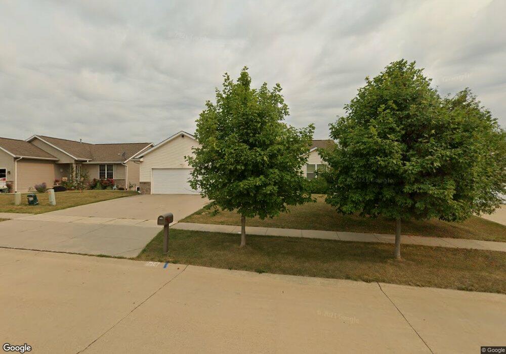 3918 Banar Ave SW, Cedar Rapids, IA 52404 - photo 1