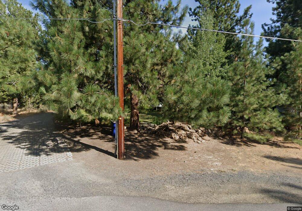 19520 Kemple Dr, Bend, OR 97702 - photo 1