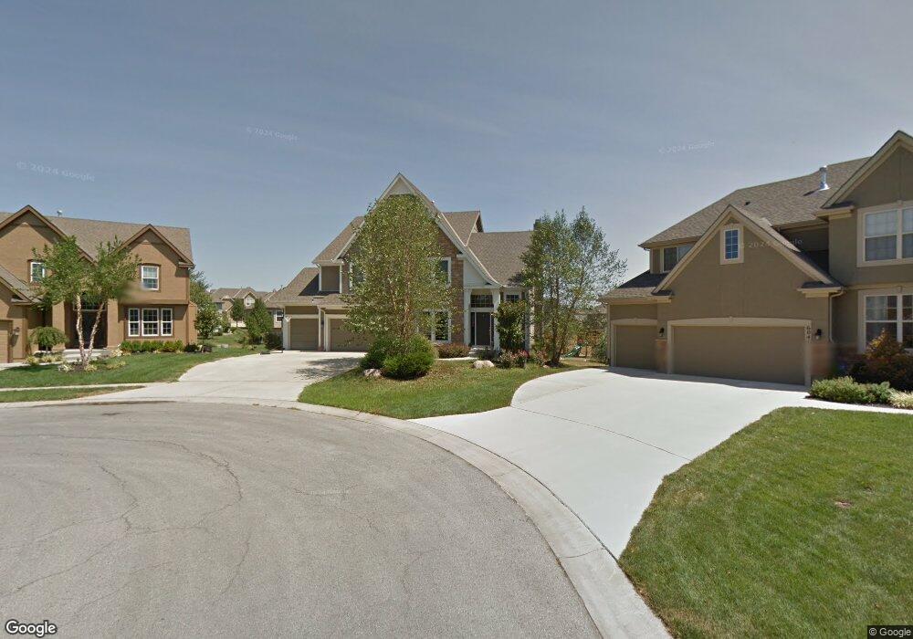 6037 Longview Rd, Shawnee, KS 66218 - photo 1