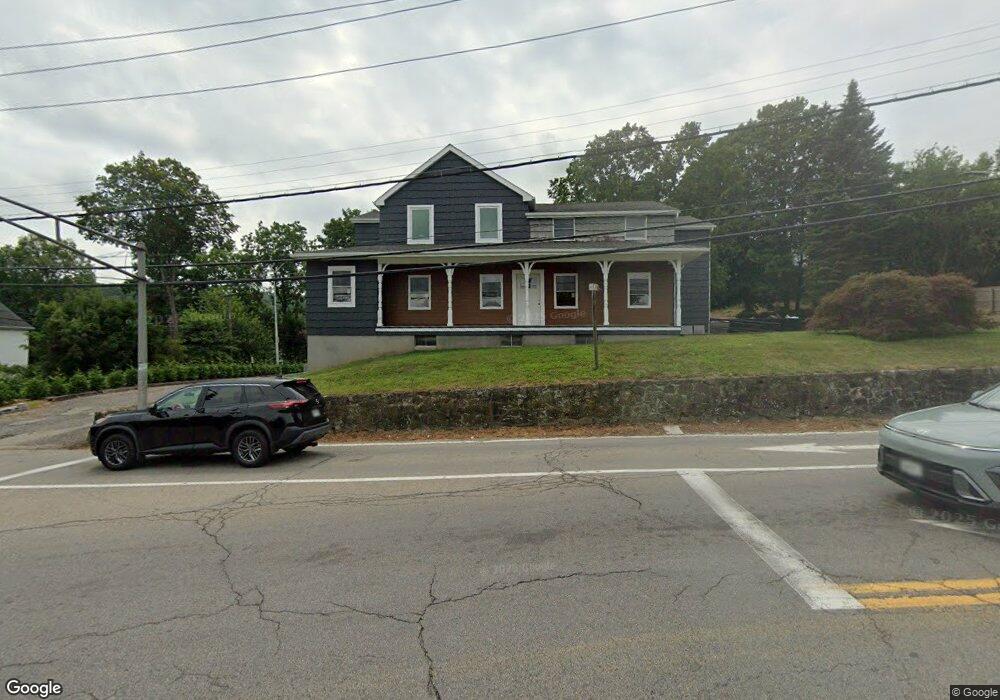 1201 Oregon Rd unit 2nd Floor East, Cortlandt Manor, NY 10567 - photo 1