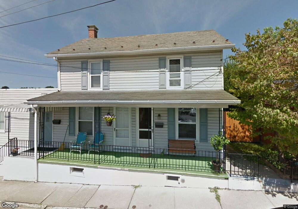 10 W Walnut St, Nazareth, PA 18064 - photo 1