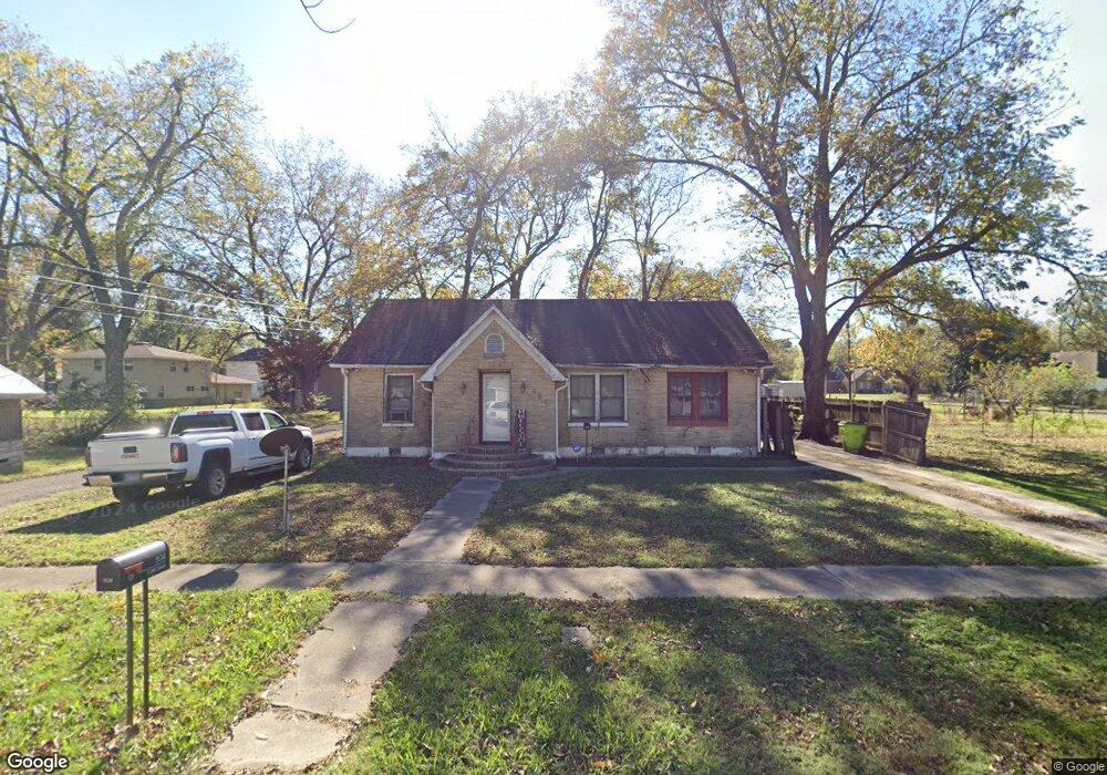 504 E 6th St, Stuttgart, AR 72160 - photo 1