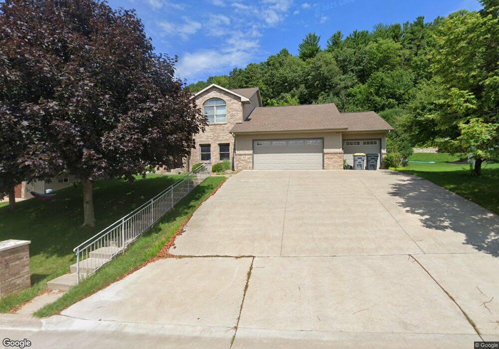 228 Red Apple Dr, La Crescent, MN 55947 - photo 1