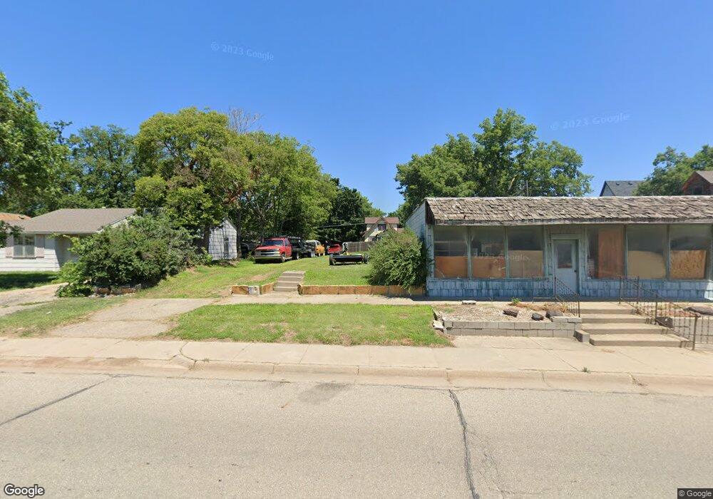 515 W 11th St, Concordia, KS 66901 - photo 1