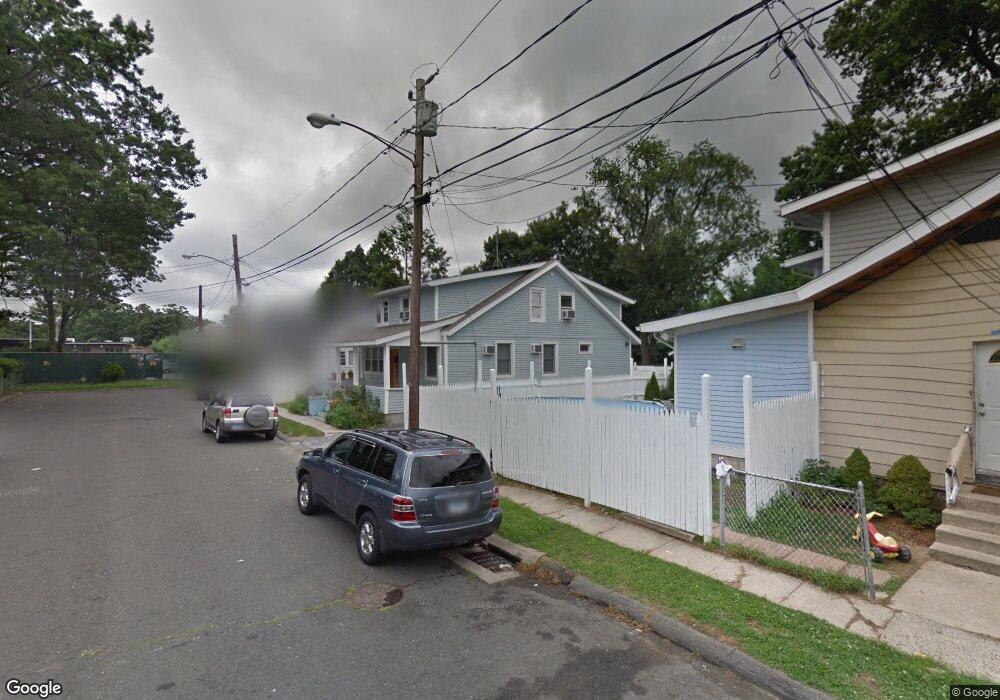 9 Cowing Ct unit 2ND, Stamford, CT 06906 - photo 1