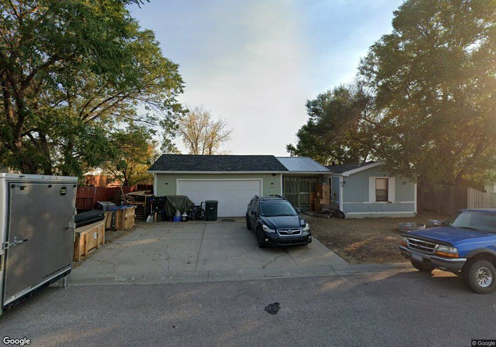 4704 Darrell St, Gillette, WY 82718 - photo 1