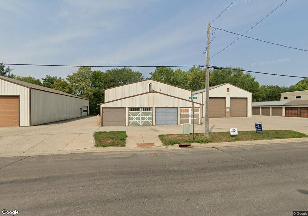 1310 4th St SE, Austin, MN 55912 - photo 1