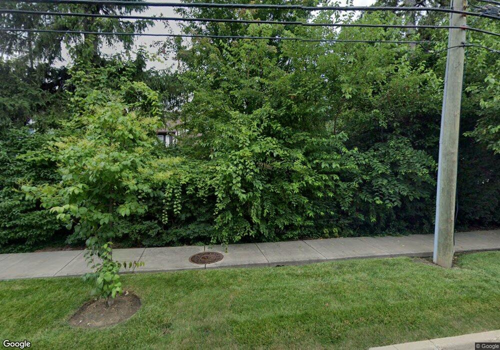 1070 Shermer Rd unit BE, Glenview, IL 60025 - photo 1