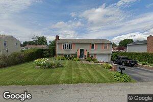 35 Academy Ave, Bristol, RI 02809