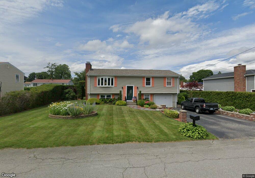 35 Academy Ave, Bristol, RI 02809 - photo 1