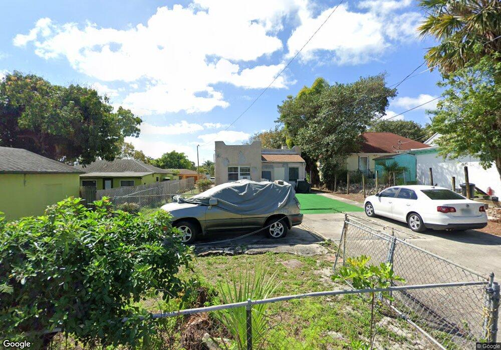 811 39th Ct, West Palm Beach, FL 33407 - photo 1