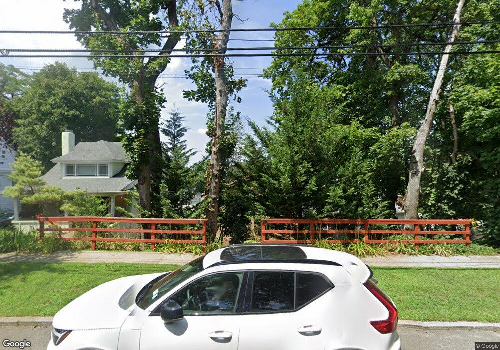 53 Bayview Ave unit A, Port Washington, NY 11050 - photo 1