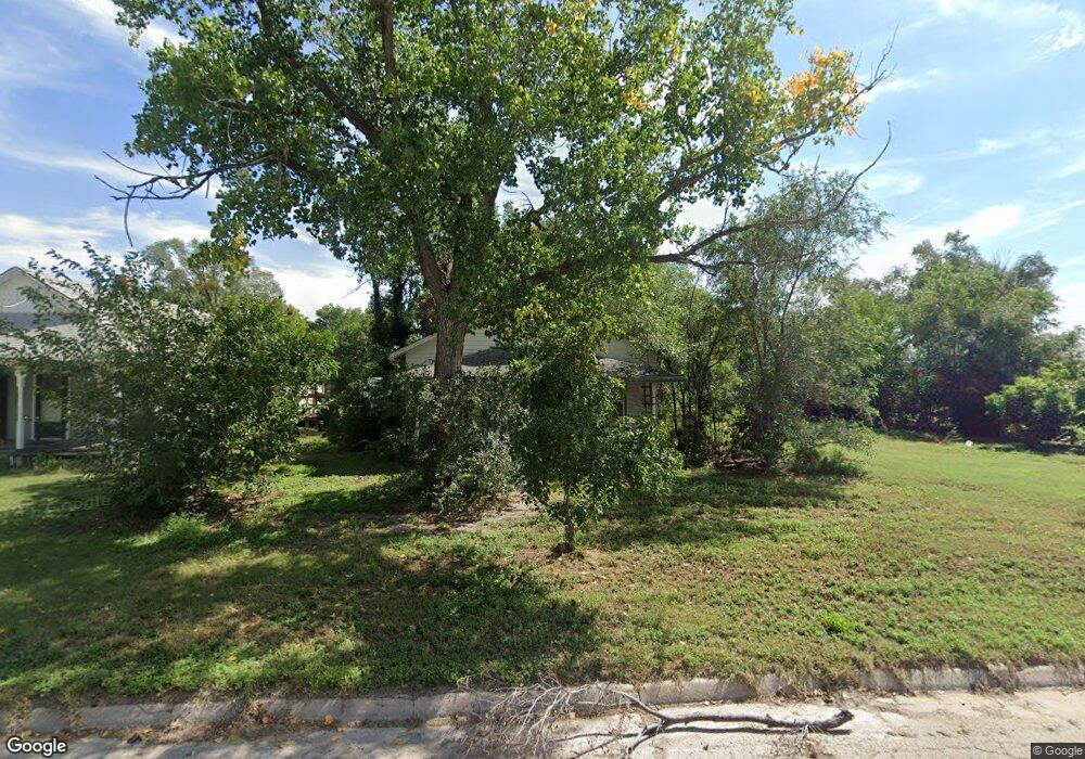 218 S Elm St, Osborne, KS 67473 - photo 1