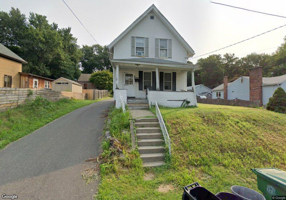 32 Pendleton Ave, Chicopee, MA 01020 - photo 1