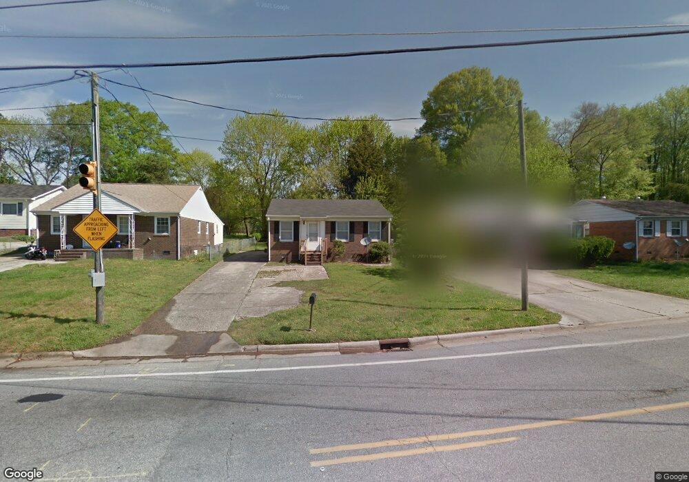 1316 W Meadowview Rd, Greensboro, NC 27403 - photo 1